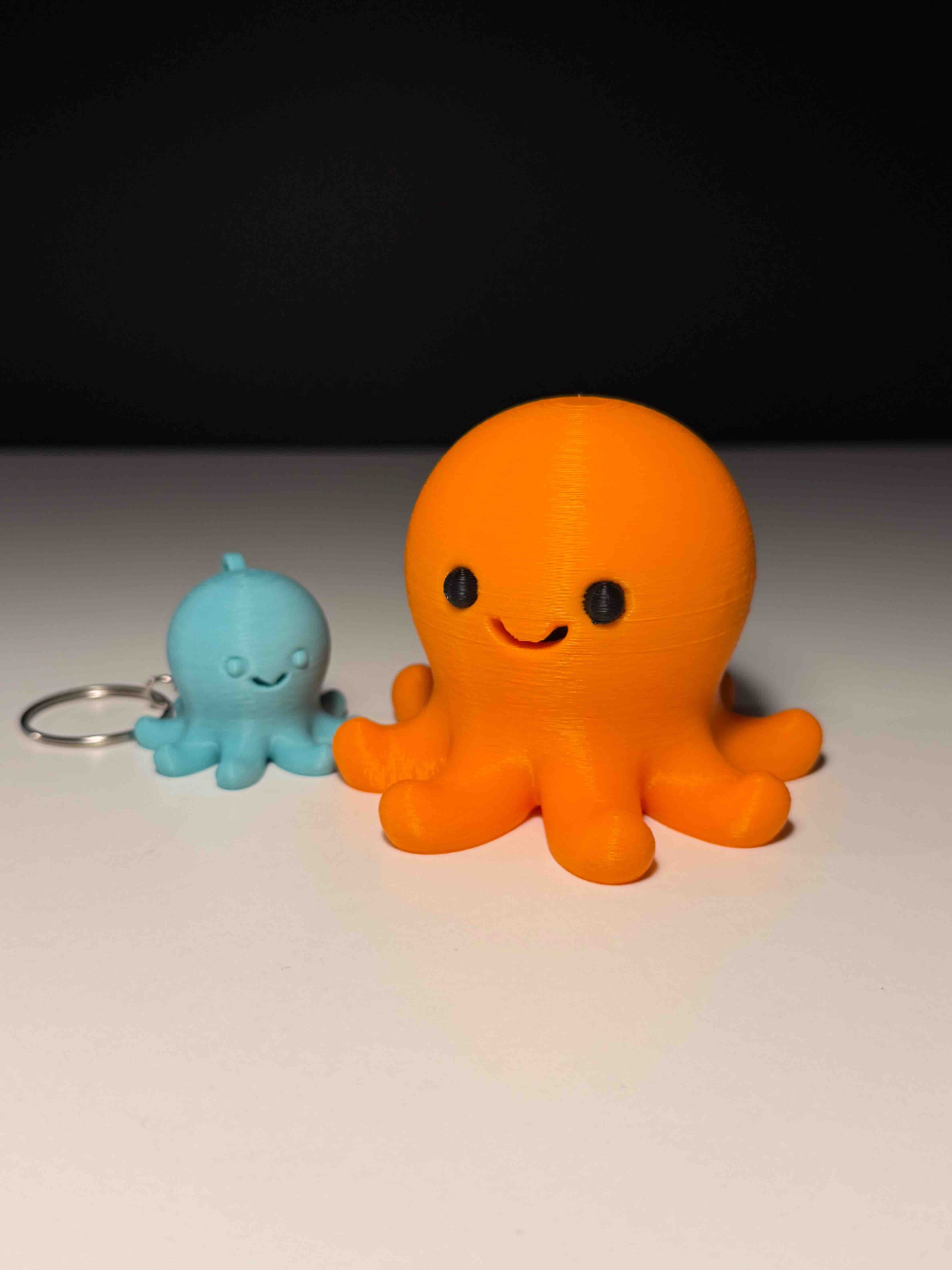 Red cute octopuss 3d print (small blue one non included)